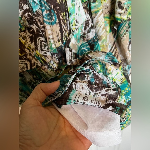 🪶Abstract Feather Print Ruffle Blouse - Picture 5 of 8